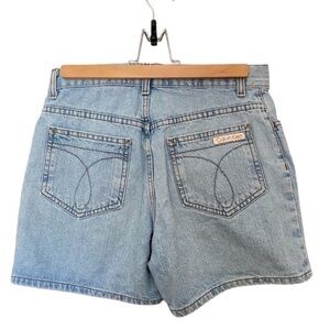 Calvin Klein vintage 5” easy fit shorts in enzyme wash